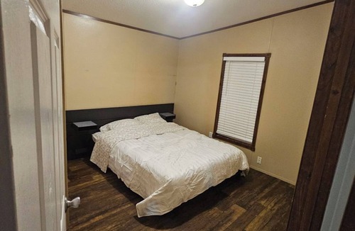 Bay Oaks Harbor House | Beautiful Spacious 3-BR, BeachBayLake access in Baytown,Private backyard