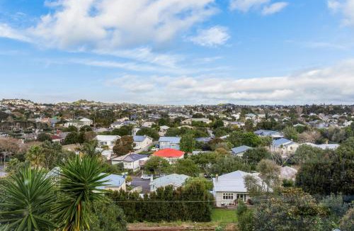 Mount Eden House | Beautiful Spacious 3BR