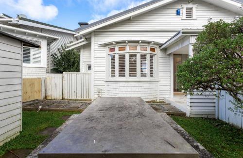 Mount Eden House | Beautiful Spacious 3BR
