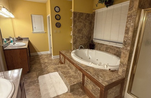 Slidell House | Beautiful, spacious 3br/2.5 bath home with easy access to shopping and dining