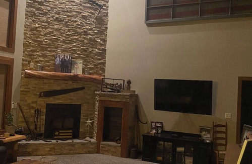Burlington House | Beautiful,Spacious 5-bedroom home on 19 acres only 30 mi from downtown Milwaukee