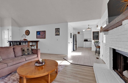 Starboard House | Beautiful, Spacious, and Delightful Abode Ideal for Large Groups!