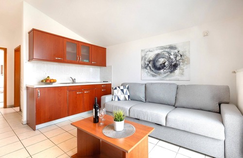 Spadici Apartment | Beautiful spacious apartment (No. 3) with 2 bedrooms 300m from the beach
