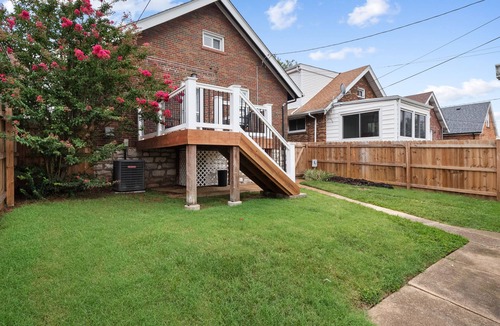Northampton House | Beautiful & Spacious Bungalow - Near Zoo-Downtown