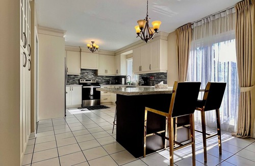 East Credit House | Beautiful, Spacious and Good Location