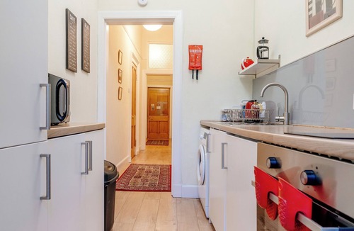 Newington House | beautiful- spacious ground floor newington flat