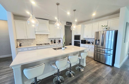 Northlake House | Beautiful Spacious Home for your special moments