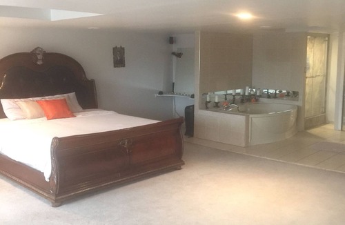 Mill Basin Condo | Beautiful Spacious Master BedRoom