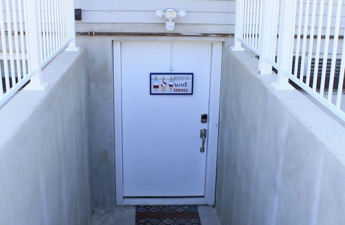 West Jordan House | Beautiful, Spacious Basement Suite, Sleeps 7