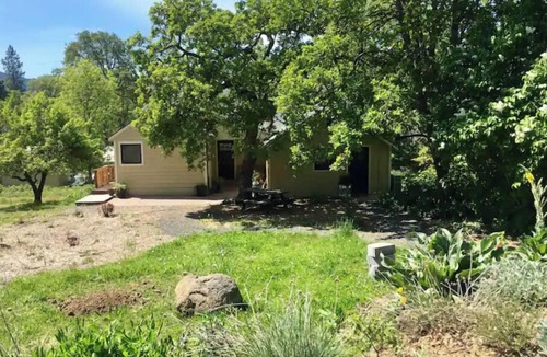 White Salmon House | Beautiful Spacious Home in Downtown White Salmon