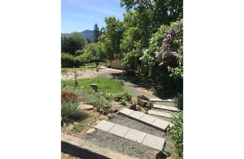 White Salmon House | Beautiful Spacious Home in Downtown White Salmon