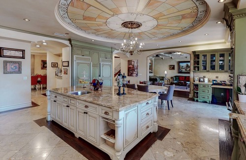 Sherman Oaks House | Beautiful Spanish Villa