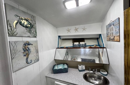 Marathon Boat Rental | BEAUTIFUL STAY ON THE WATER