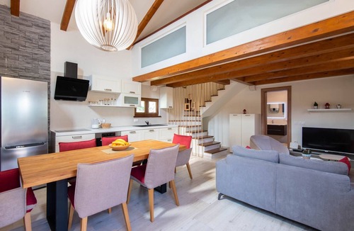 Orebic House | Beautiful stone house in the quiet neighborhood