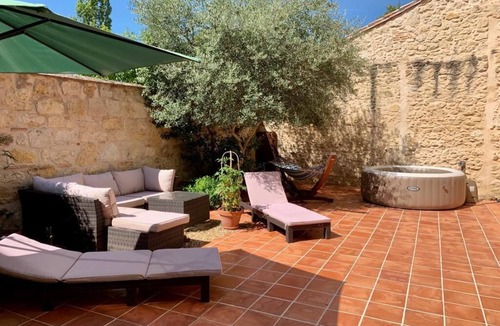 Mansonville House | Beautiful stone property in a tranquil, listed, bastide village