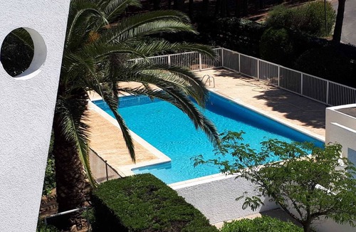 La Grande-Motte Apartment | Beautiful studio with all comforts - air conditioning - parking - swimming pool - not overlooked