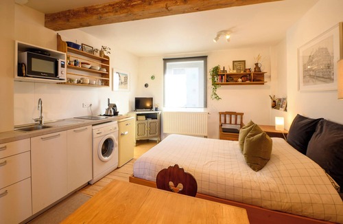 Eckbolsheim Apartment | Beautiful Studio 10min from Strasbourg