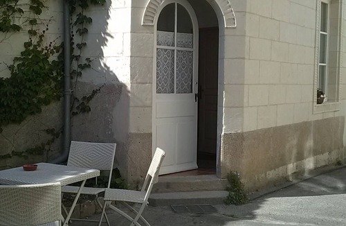 Saumur Apartment | Beautiful studio between Chateau and Loire