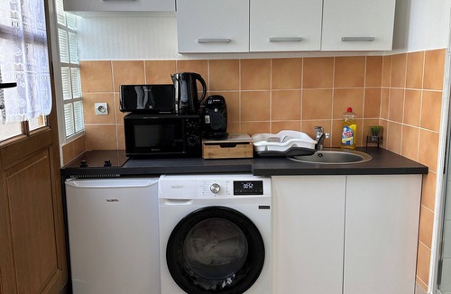 Aubervilliers Apartment | Beautiful Studio and large terrace close to Paris