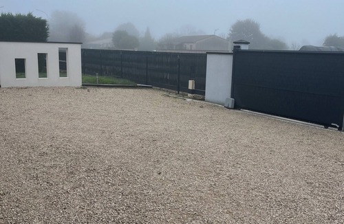 Bressols Apartment | Beautiful studio