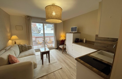 Malo-les-Bains Apartment | Beautiful studio in MALO with balcony near the beach