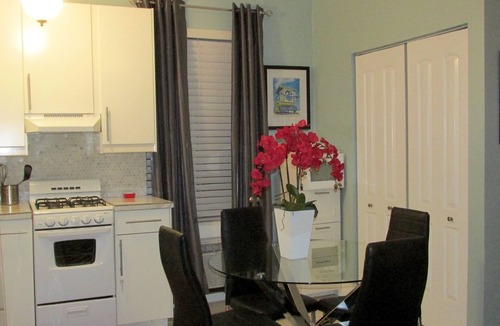 Mid Beach Apartment | Beautiful Studio on Collins Ave by the Beach with Private Parking