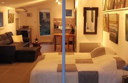 Lanet House | Beautiful studio surrounded by nature