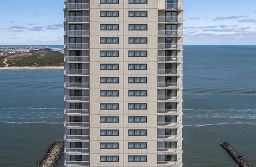 Atlantic City Apartment | Beautiful studio unit at resort, sleeps 4