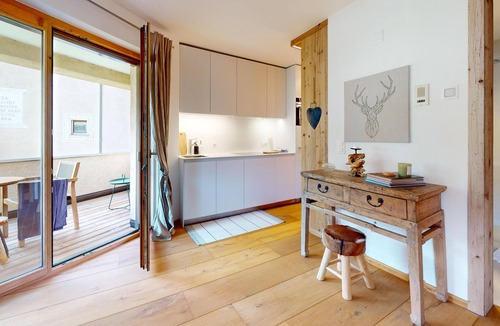 Sils-Maria Apartment | Beautiful, stylishly furnished 2-room flat on the 1st floor, in a quiet and cent