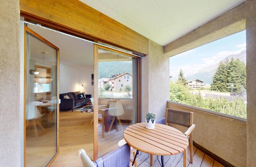 Sils-Maria Apartment | Beautiful, stylishly furnished 2-room flat on the 1st floor, in a quiet and cent