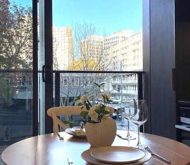 Newton Apartment | Beautiful Stylish CBD apartment