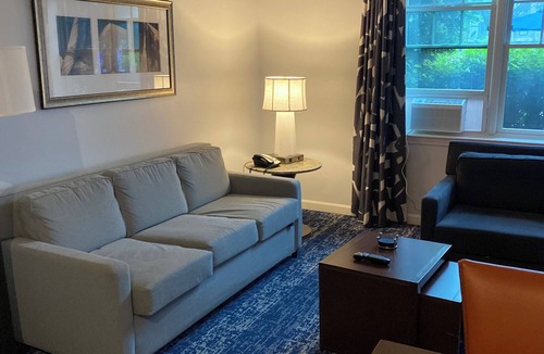 The Point Resort | Beautiful suite & great location. Folk fest weekend !