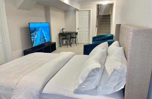 Ottawa Division House | Beautiful Suite in Ottawa