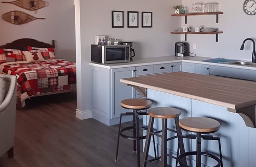 Big Bay Apartment | Beautiful Suite on Georgian Bay
