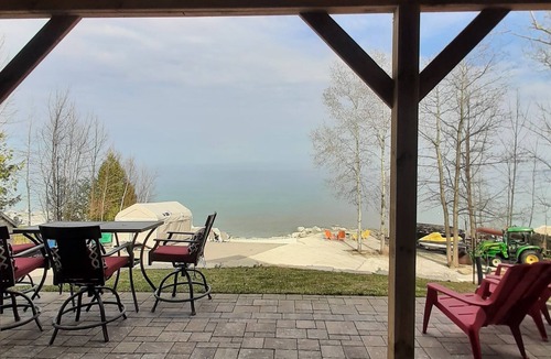 Big Bay Apartment | Beautiful Suite on Georgian Bay