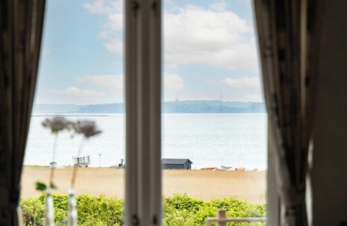 Ronbjerg Cottage | Beautiful summer house for 6 people with a view of the Limfjord
