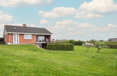 Ronbjerg Cottage | Beautiful summer house for 6 people with a view of the Limfjord