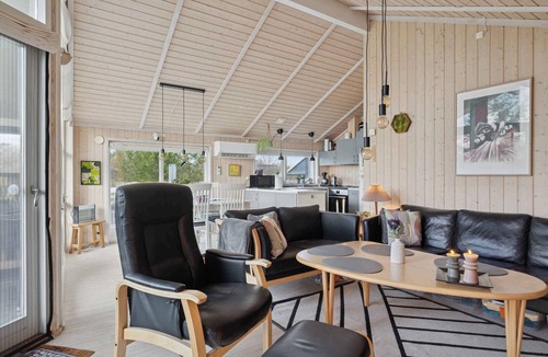 Nakskov House | Beautiful summer house from 2008 outdoor spa
