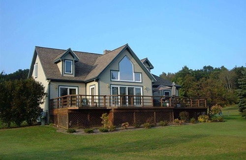 Schuylerville House | Beautiful, sunny, open-floor 3-bedroom house in Saratoga Springs