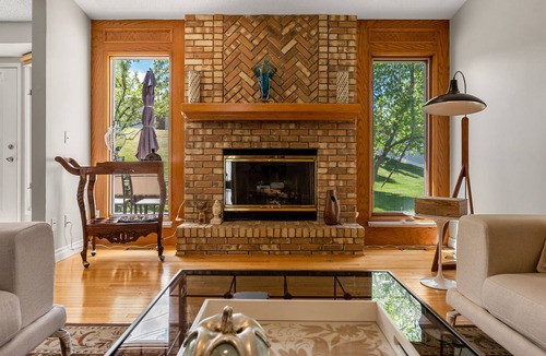 Southwest Calgary House | Beautiful sunny 3 bds 3 bath backyard and BBQ