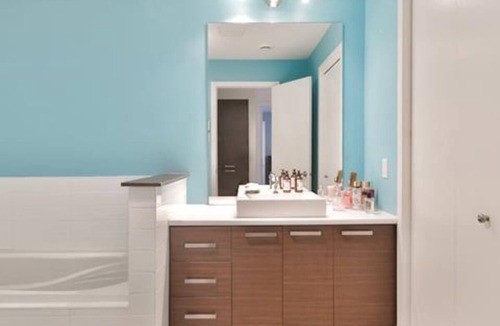 Saint-Justin Condo | Beautiful Sunny Condo in Montreal