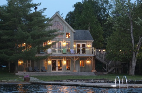Muskoka Lakes House | Beautiful Sunset-Facing 6-Bedroom Cottage & Boathouse on Central Lake Rosseau