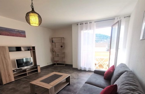 Vernet-les-Bains Apartment | BEAUTIFUL T2 WITH WIFI REFURBISHED 700 M FROM THE THERMES - CLASSIFICATION 3 STARS
