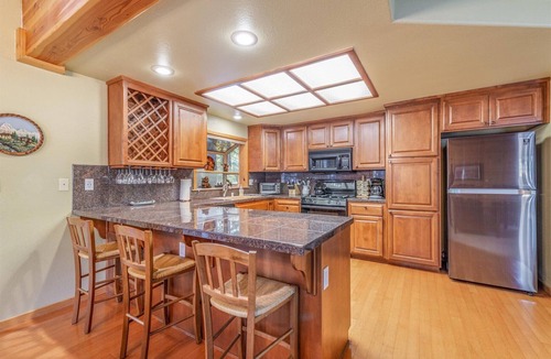 Truckee House | Beautiful Tahoe Donner 4 bedroom PERFECT FAMILY rental home. Near All ski areas!