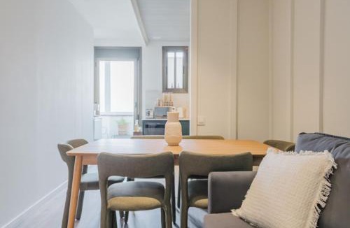 Hostafrancs Apartment | Beautiful Terrace Apartment near Plaza Espanya