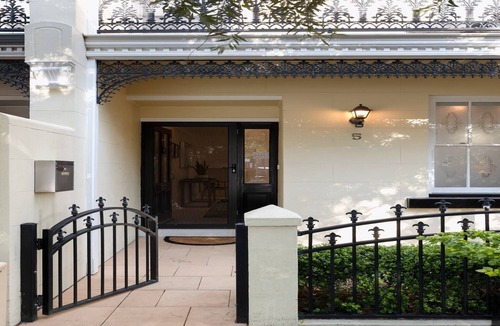 Cooks Hill Apartment | Beautiful Terrace Home with Courtyard