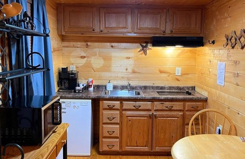 Markham Cabin | ★Beautiful Texas ranch retreat with lake.cabin#2 ★