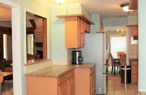 Briarforest House | Beautiful Three Bedroom Home with Scenic Backyard