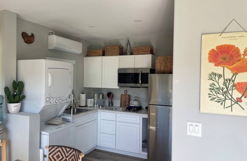 Angels Camp House | Beautiful Tiny Home in lush vineyard setting