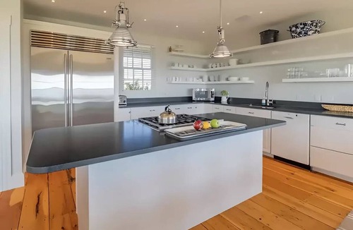 Tom Nevers House | Beautiful Tom nevers home with ocean facing deck!